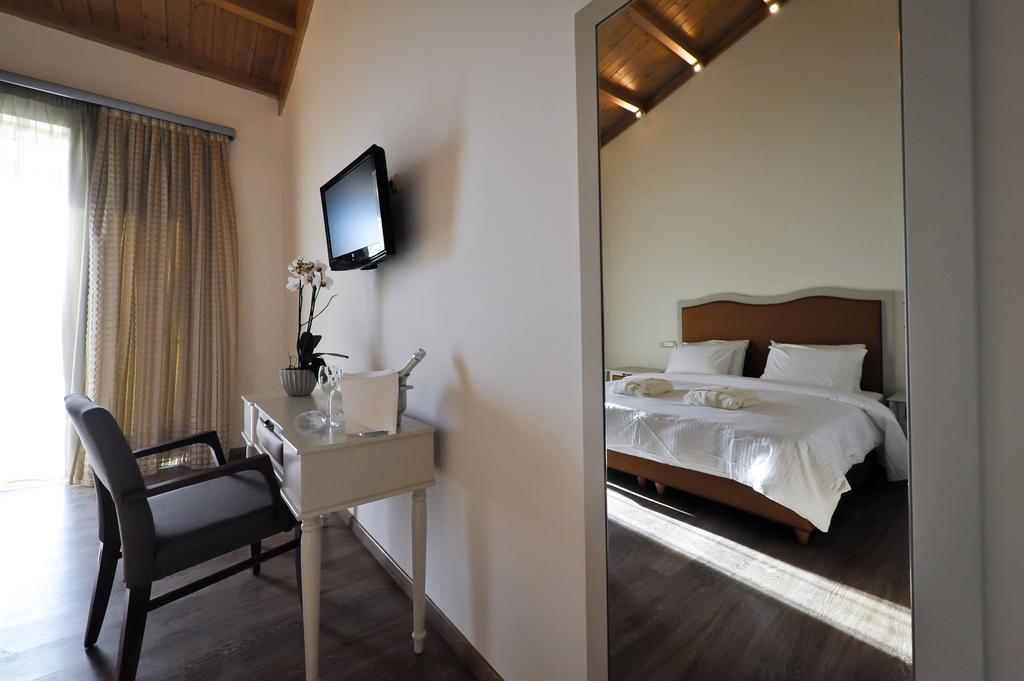 Belvedere Hotel Kalamata Room photo